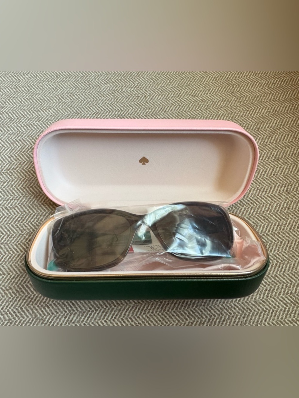 Kate Spade Johanna Polarized Rectangle Cat-Eye Sunglasses & Case- NWTs! - Picture 3 of 16